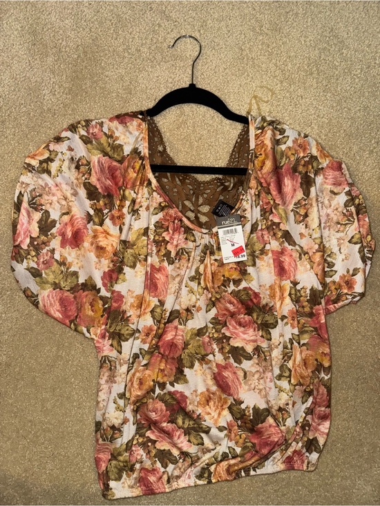 Rue21 Tops - Rue21 Rose Print Puff Sleeve Blouse in Pink & Olive